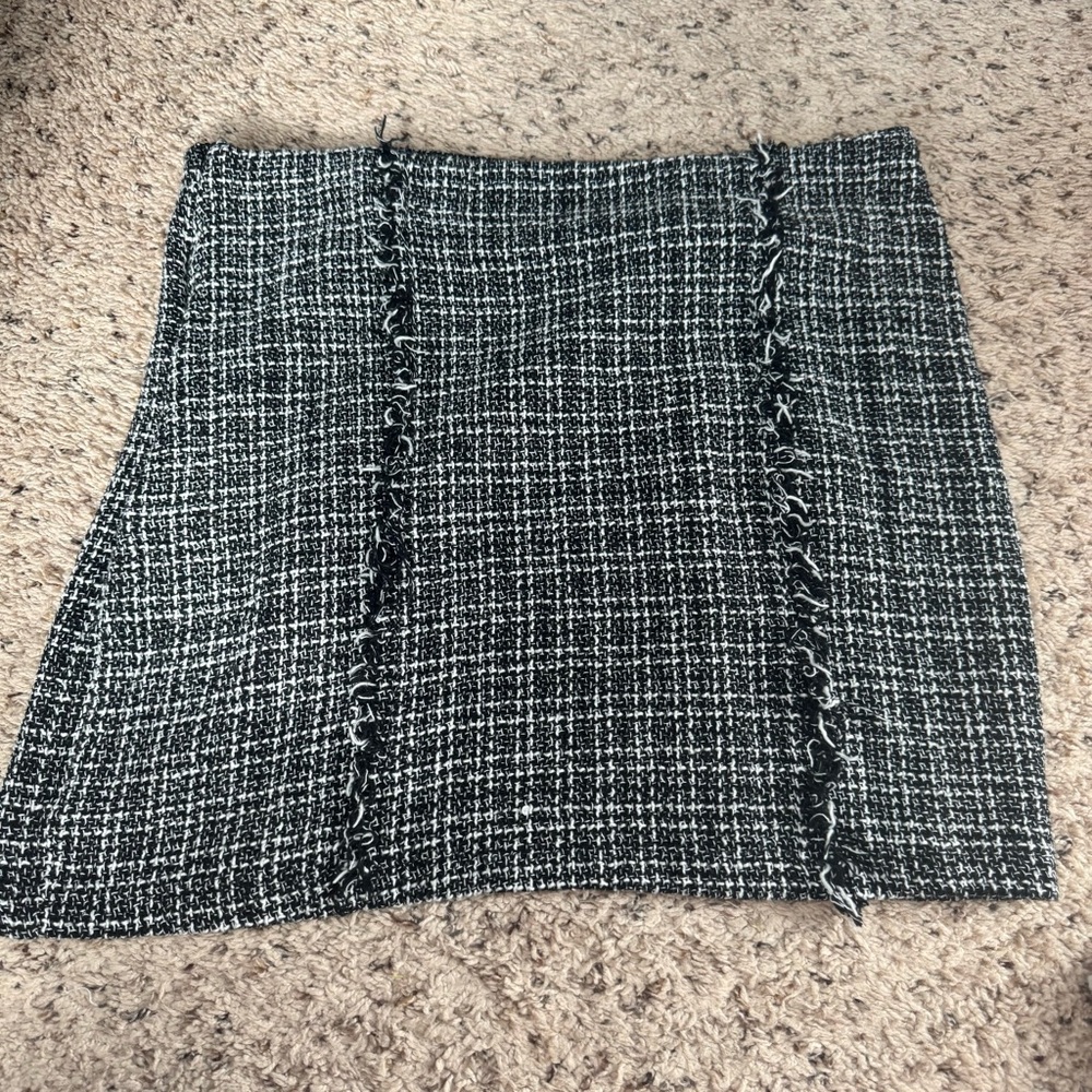 EUC Black and White Skirt